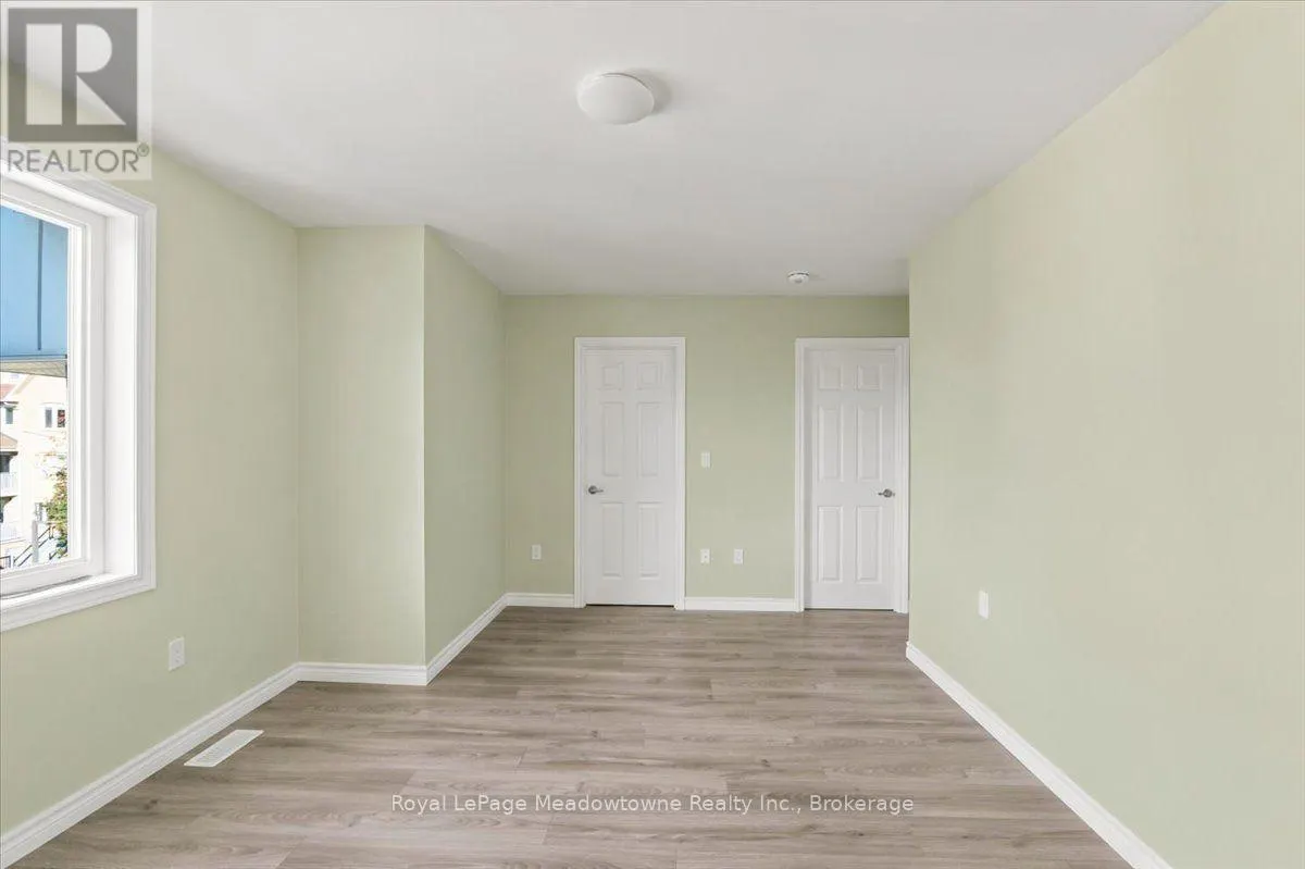 109 - 75 WELDRICK ROAD E #109