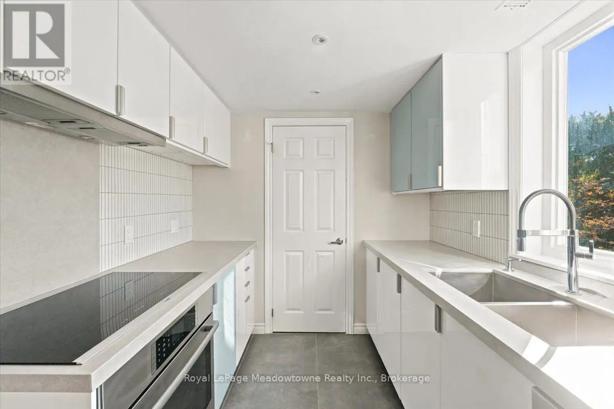 109 - 75 WELDRICK ROAD E #109