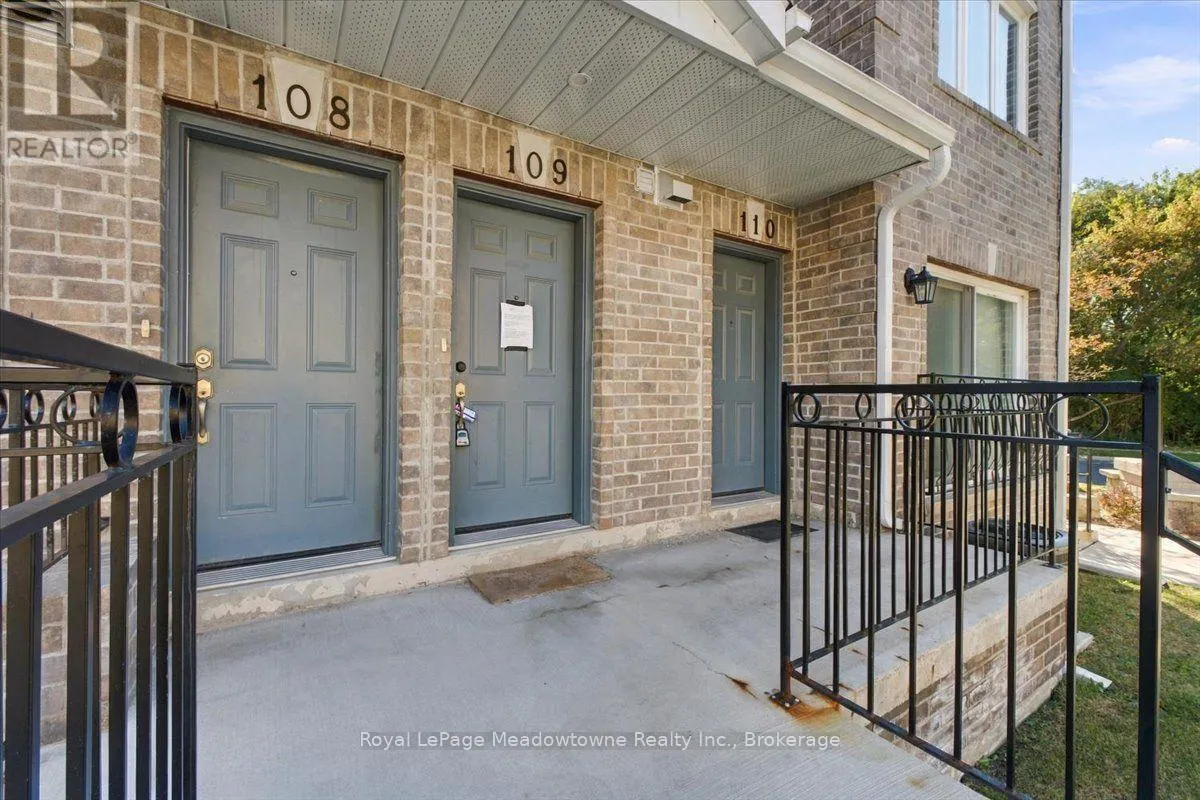 109 - 75 WELDRICK ROAD E #109