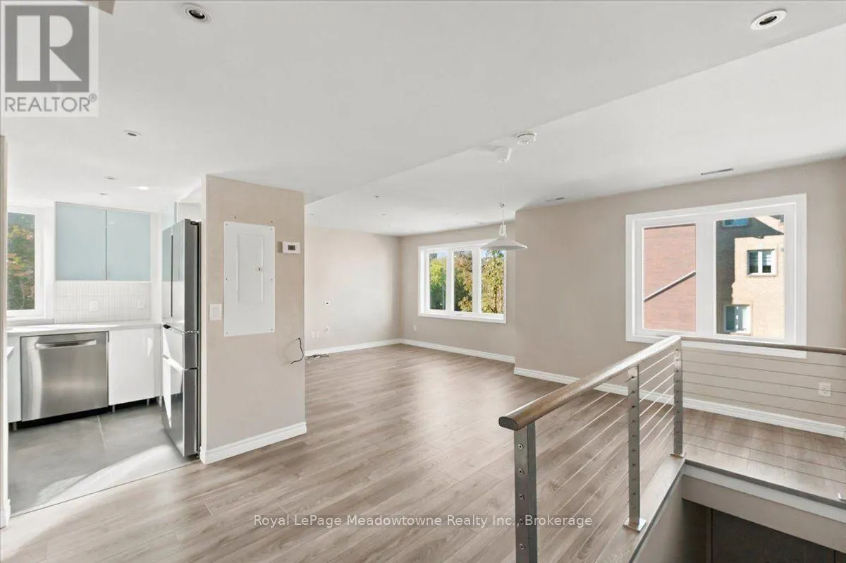 109 - 75 WELDRICK ROAD E #109