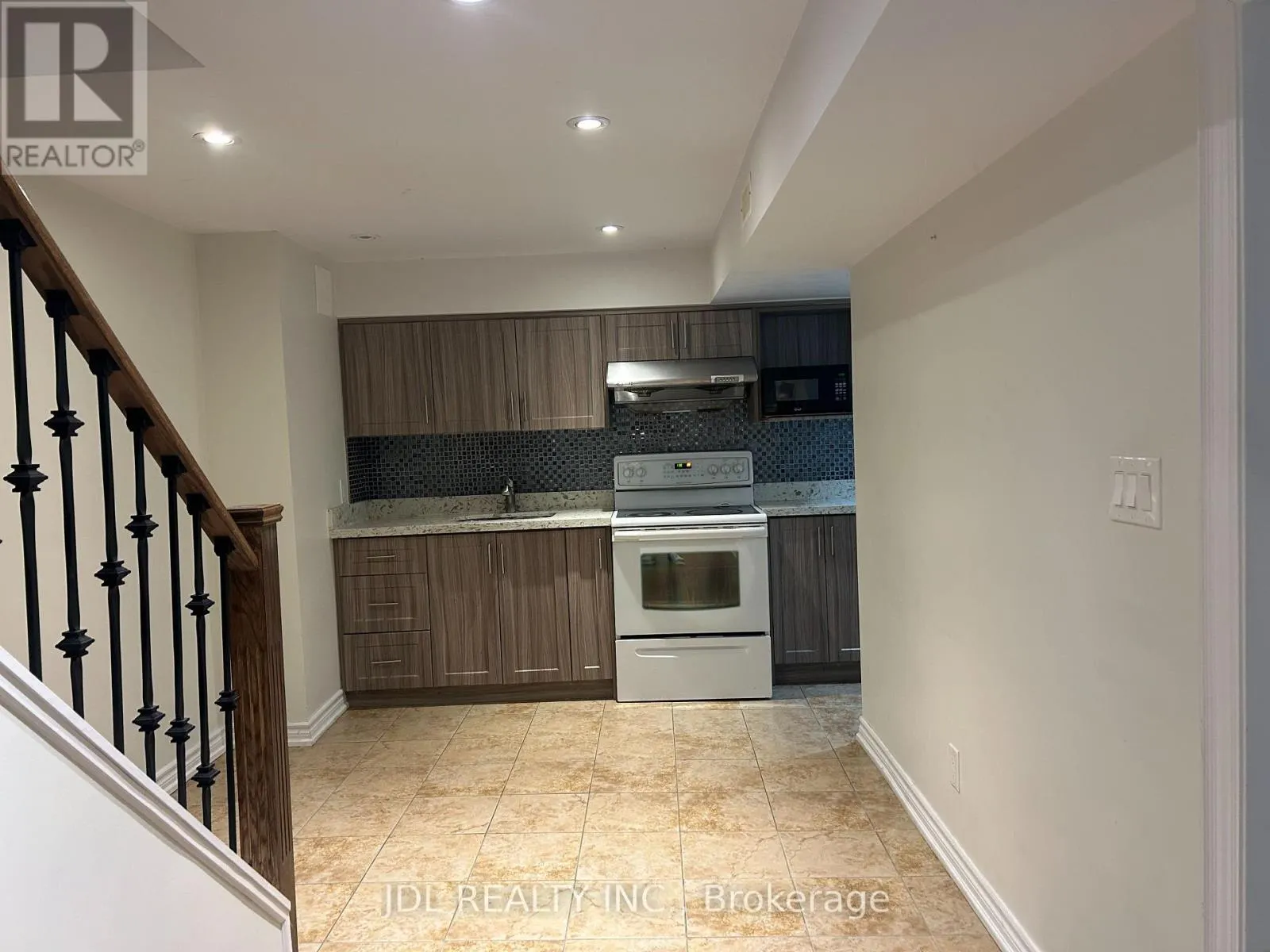 TWO-BEDROOM UNIT BSMT - 36 BENDAMERE CRES CRESCENT