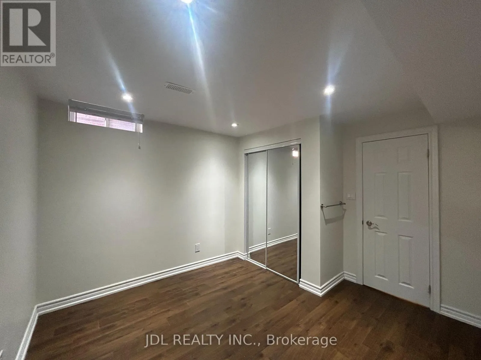 TWO-BEDROOM UNIT BSMT - 36 BENDAMERE CRES CRESCENT
