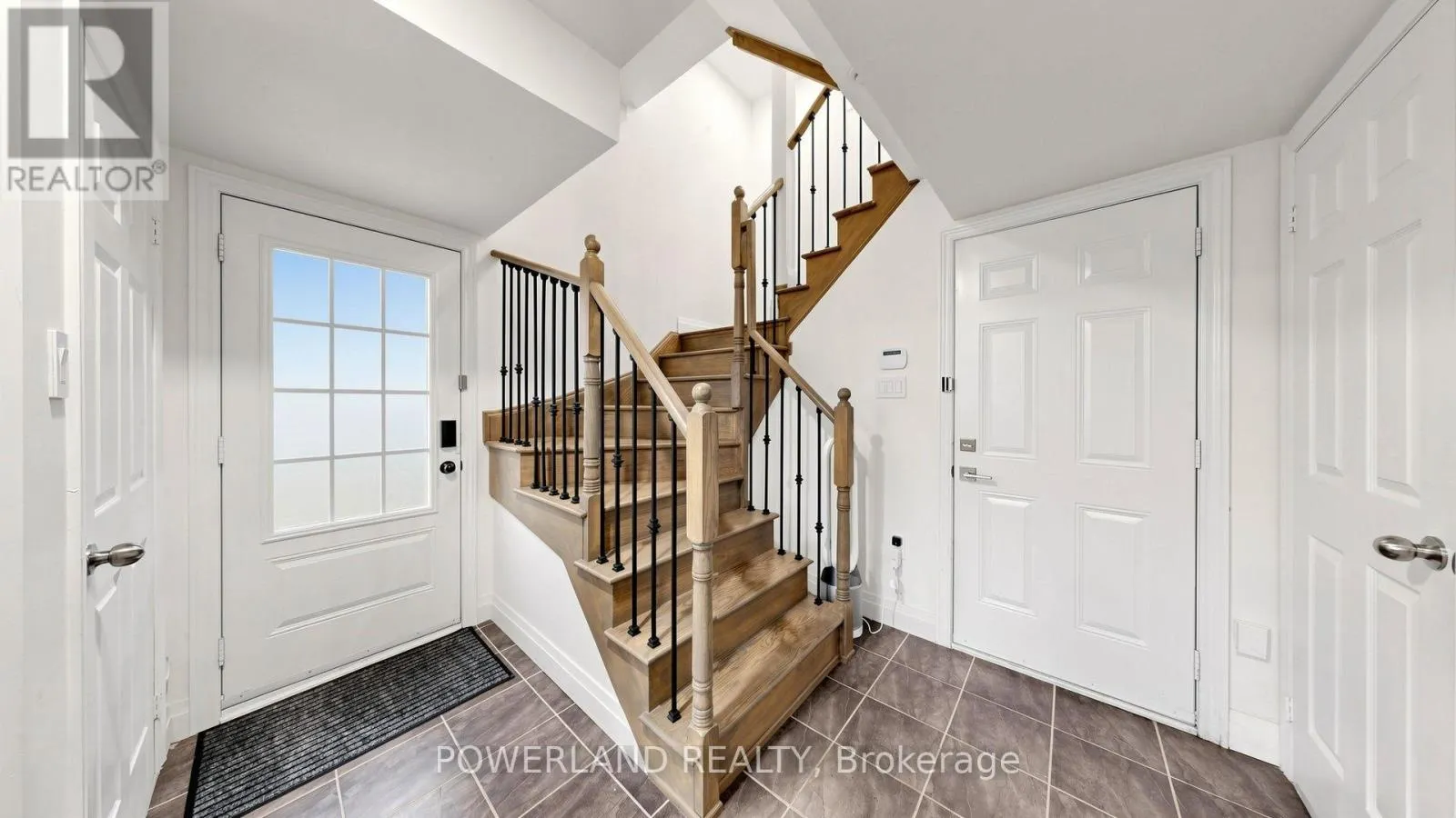 259 DUNDAS WAY