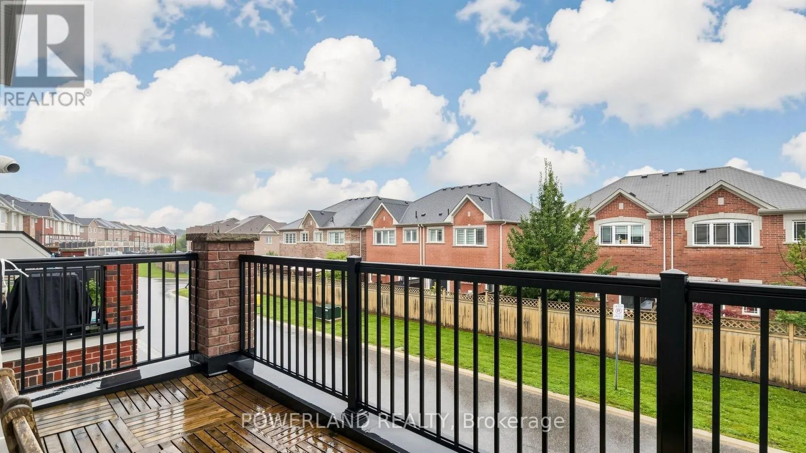 259 DUNDAS WAY