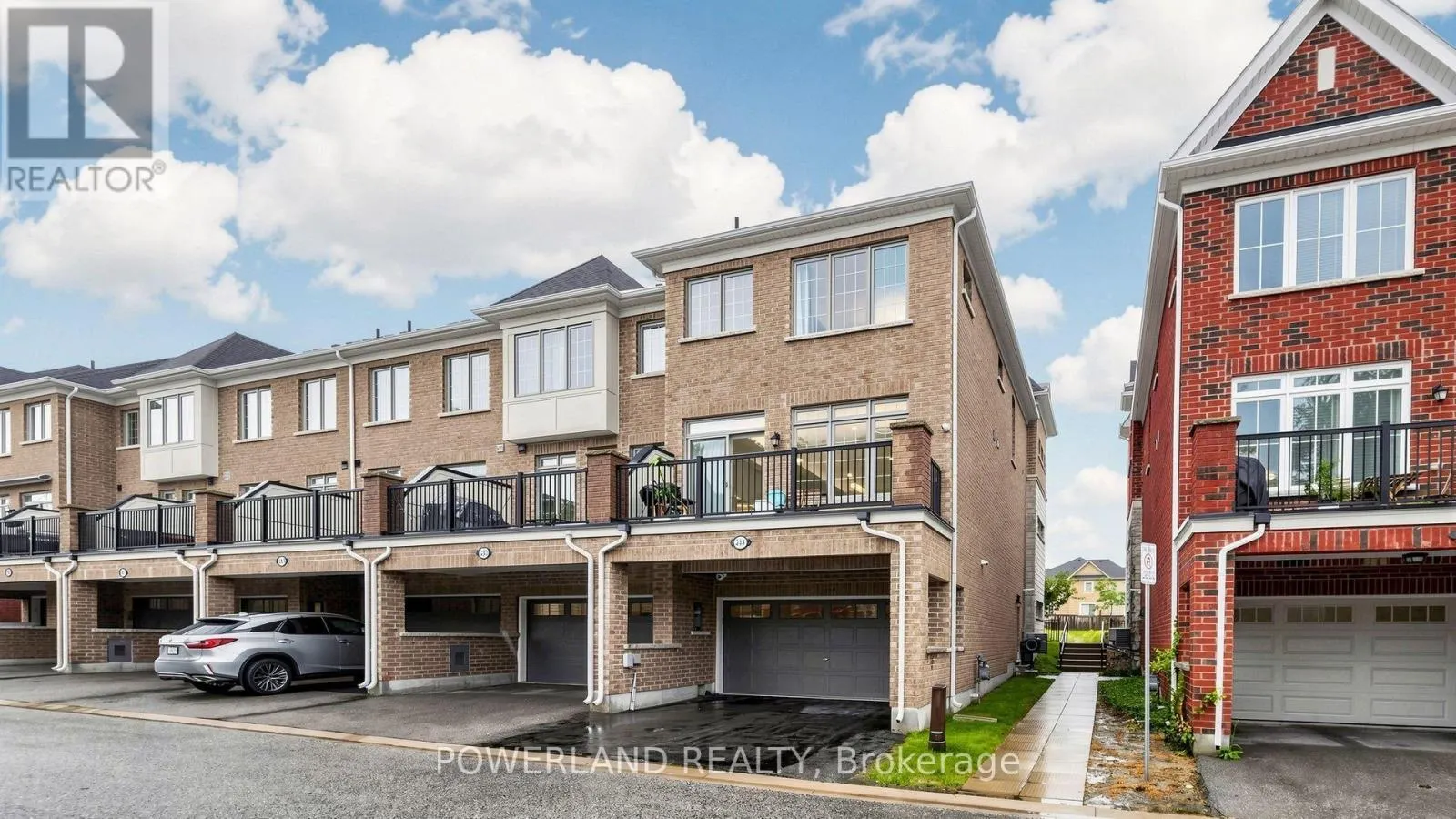 259 DUNDAS WAY