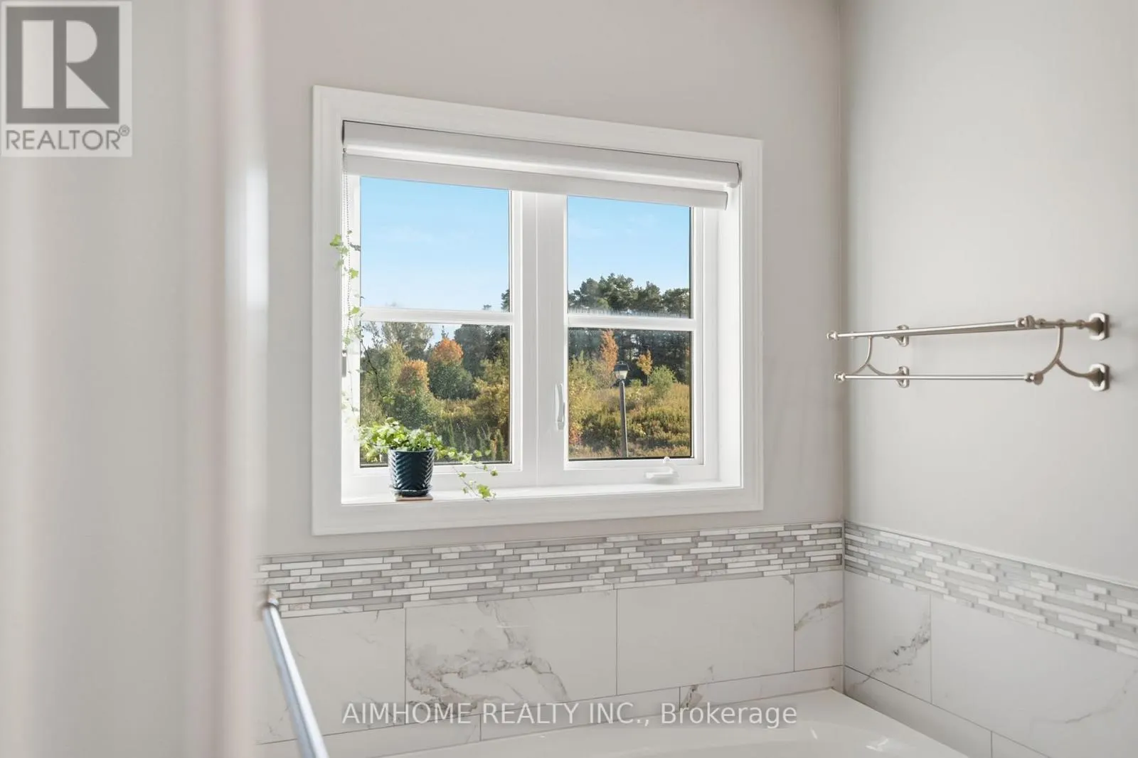 15 CALAMINT LANE