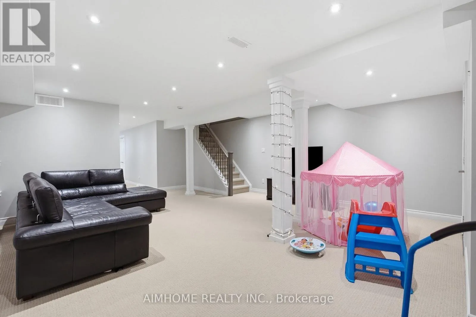15 CALAMINT LANE