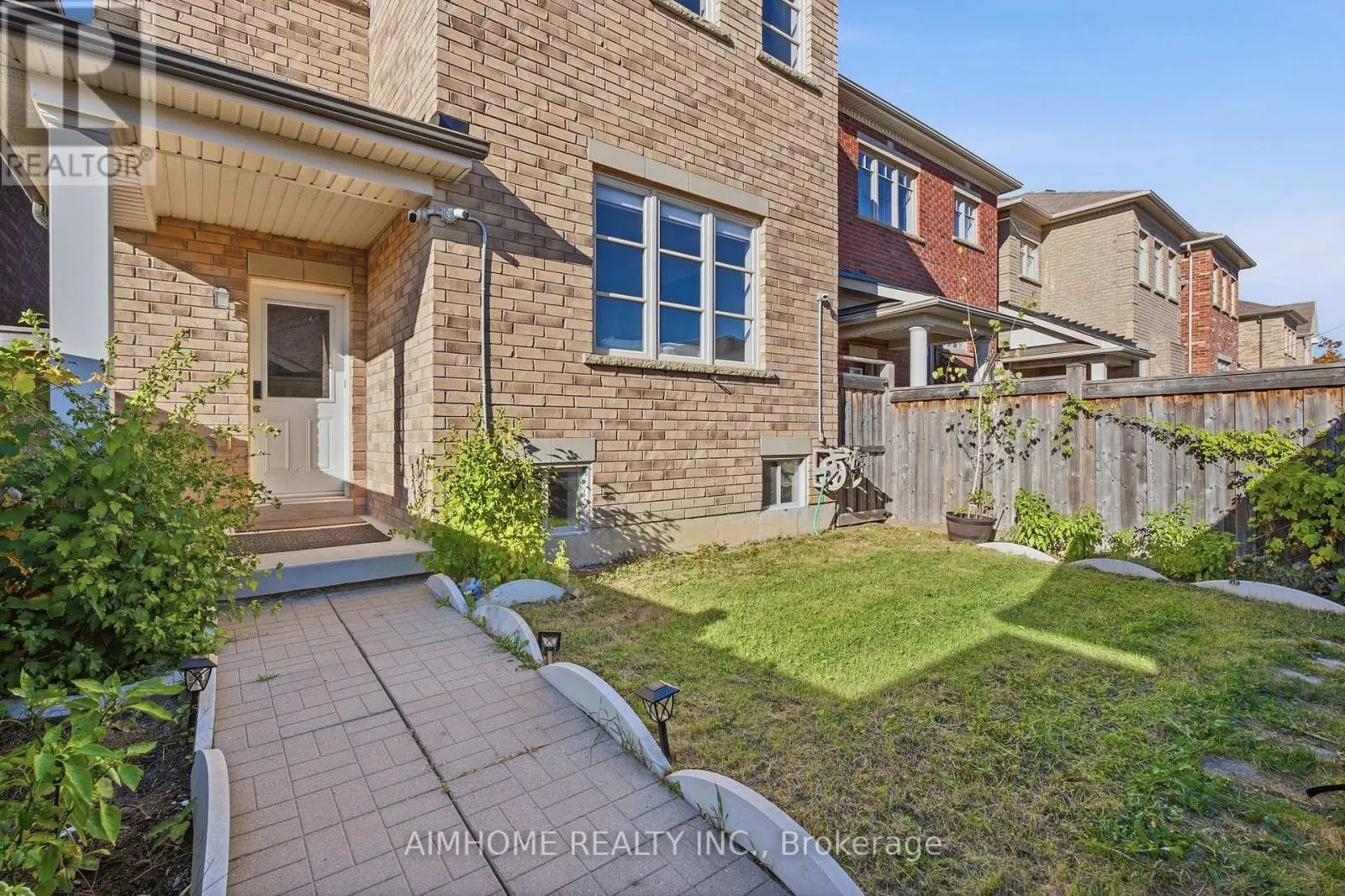 15 CALAMINT LANE