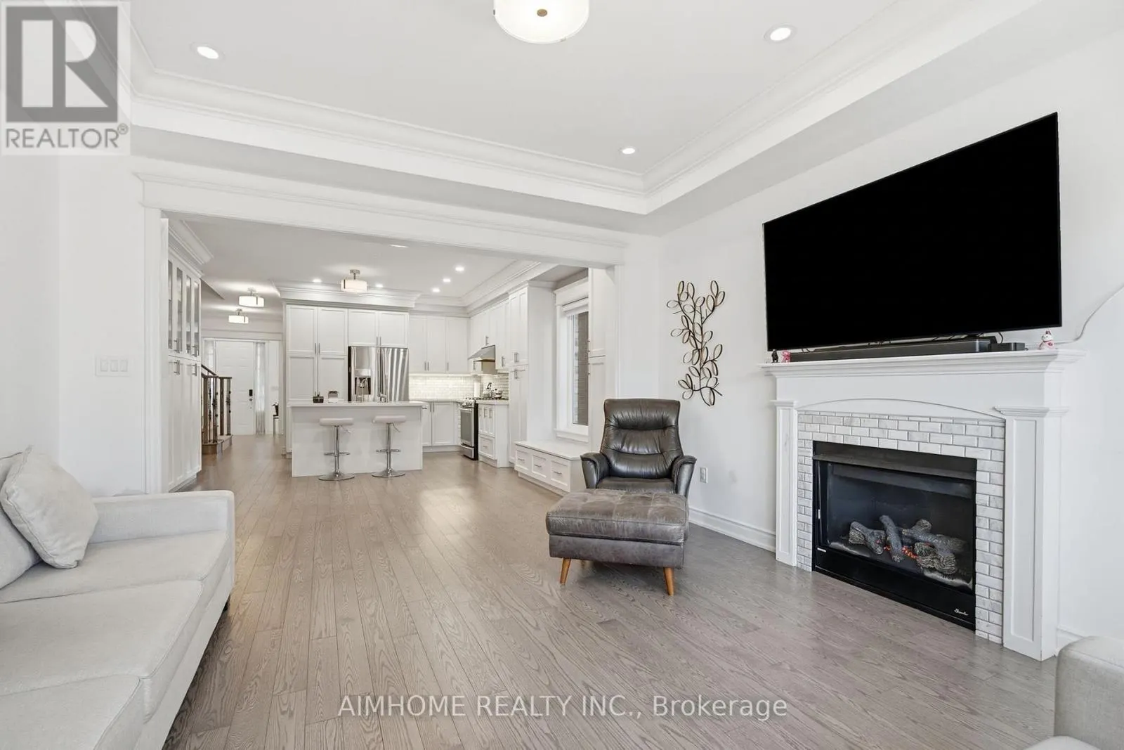 15 CALAMINT LANE