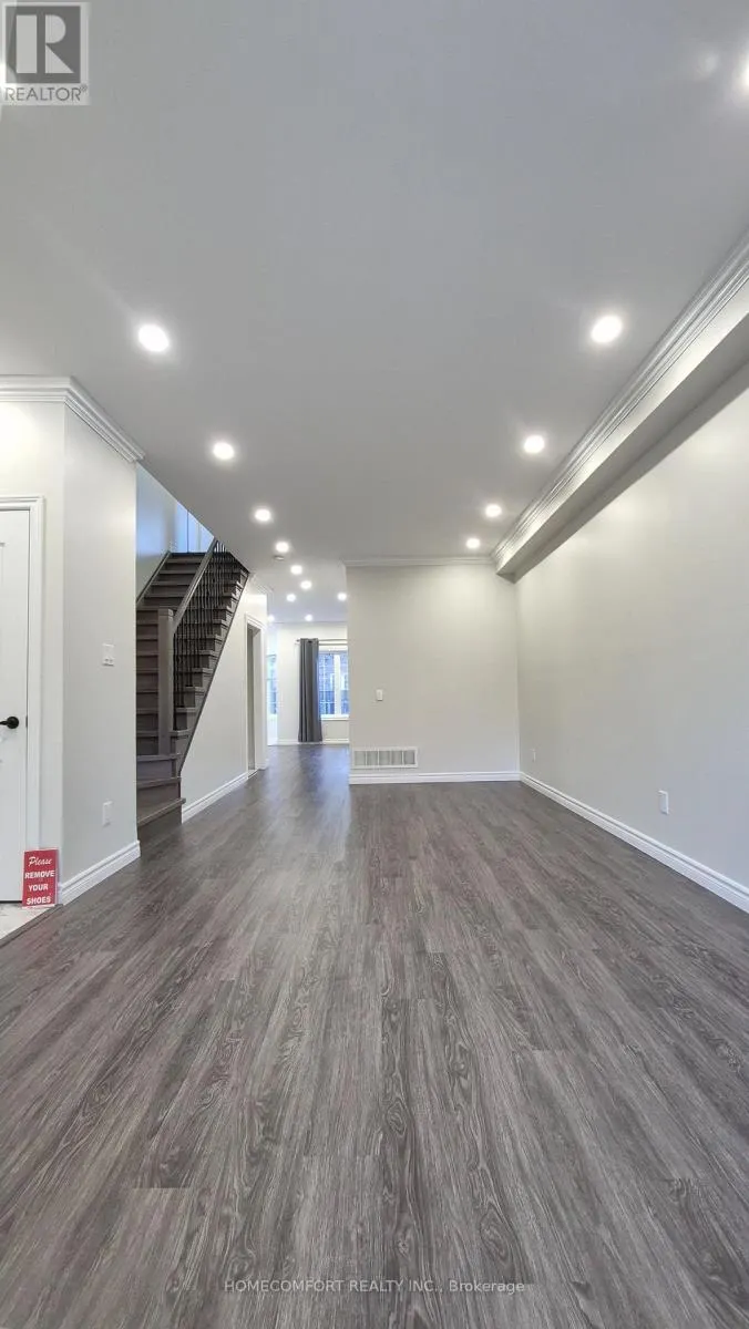 4 CAYMUS STREET