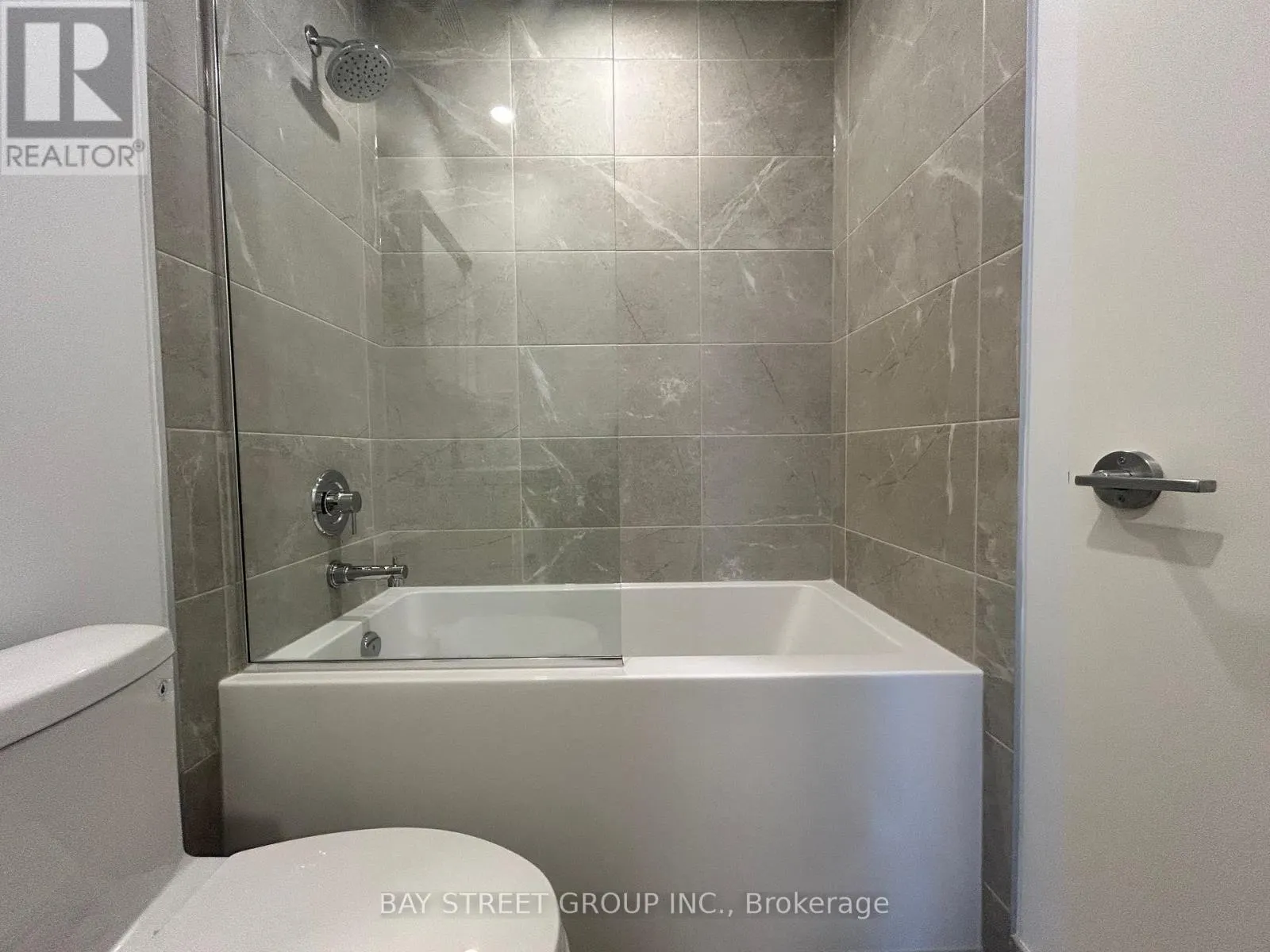 2304 - 5 MEADOWDALE ROAD