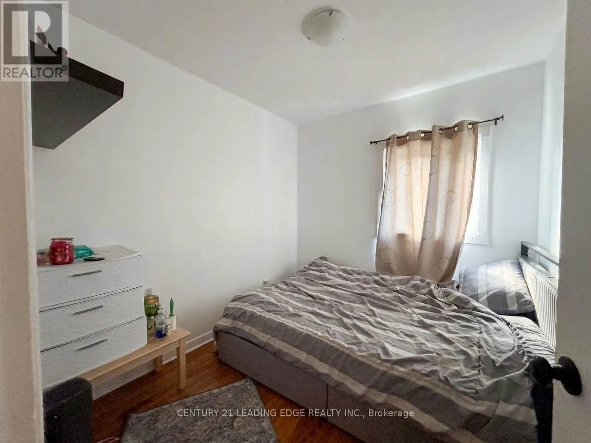 2 - 134 LUCAS STREET
