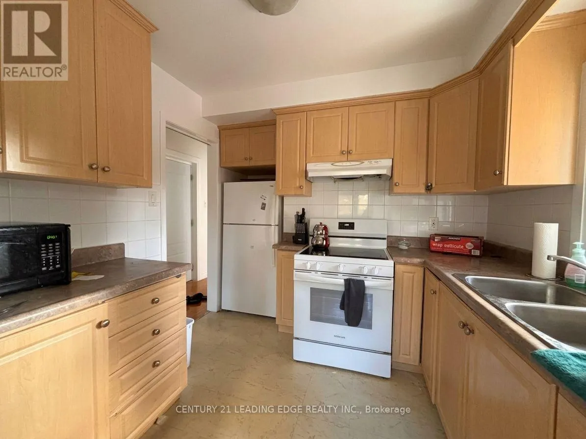 2 - 134 LUCAS STREET