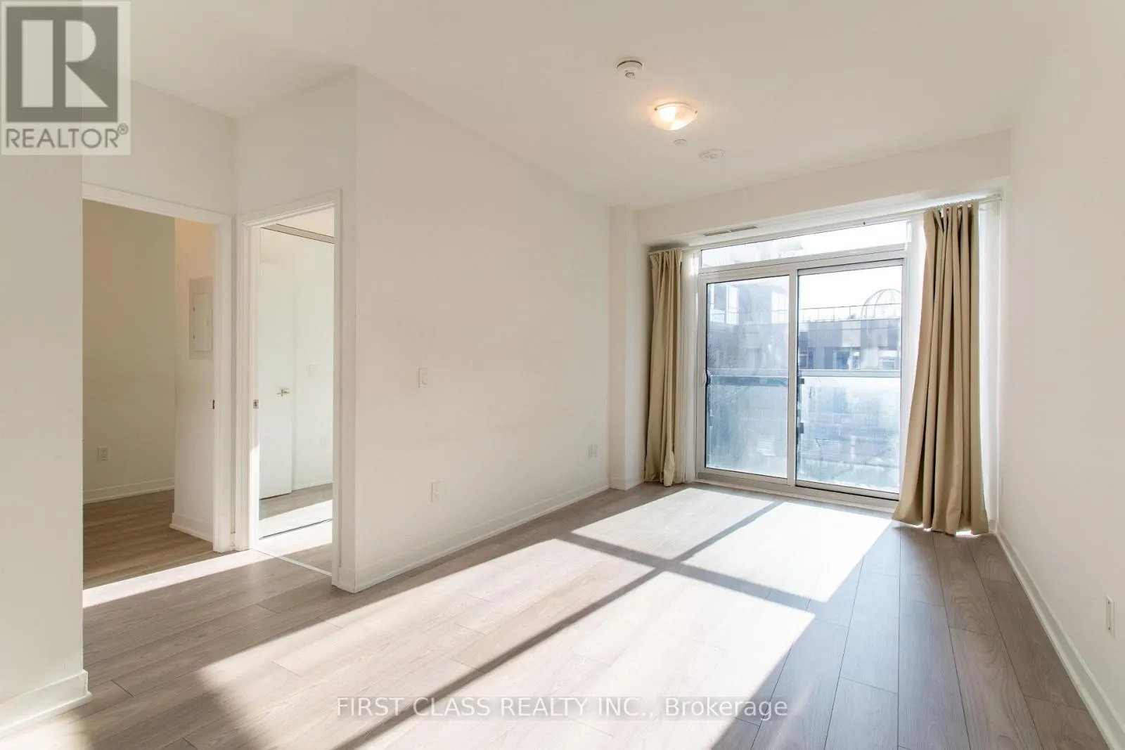 403 - 474 CALDARI ROAD
