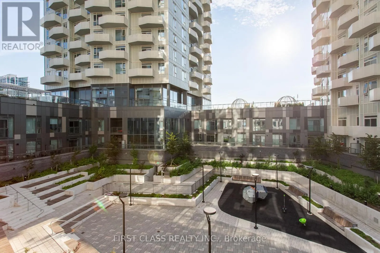 403 - 474 CALDARI ROAD