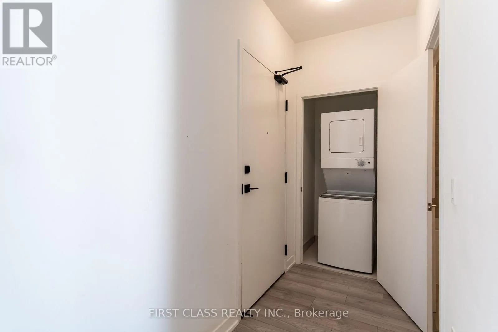 403 - 474 CALDARI ROAD