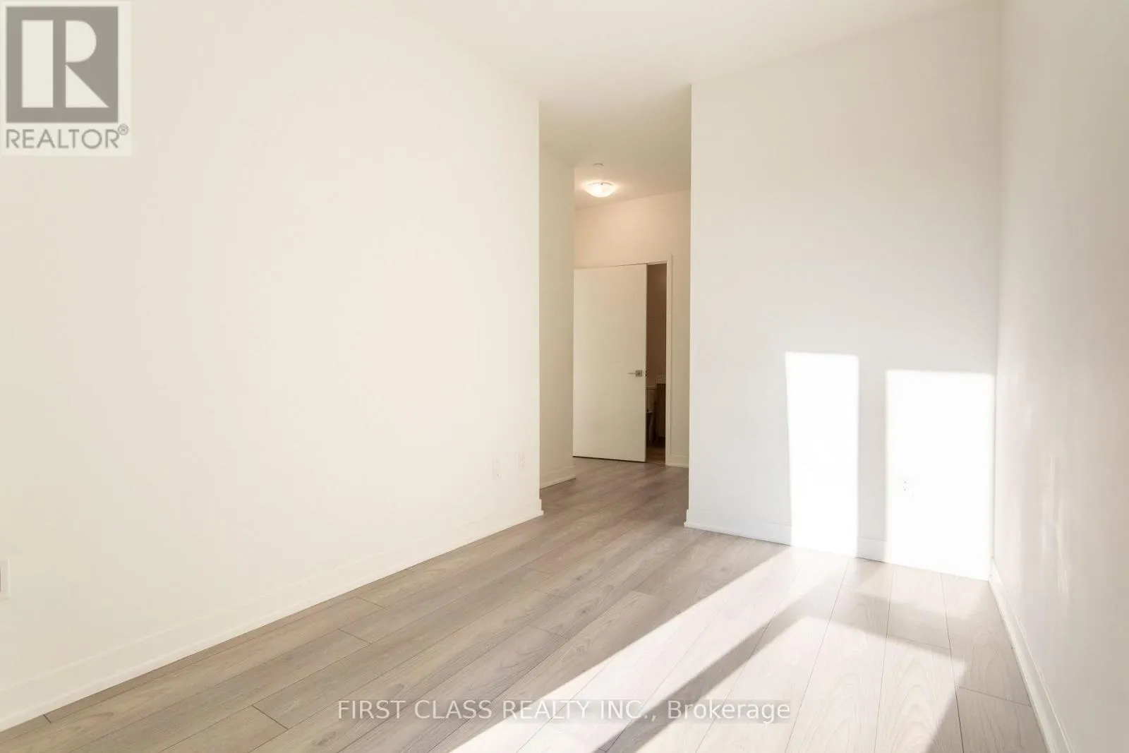 403 - 474 CALDARI ROAD