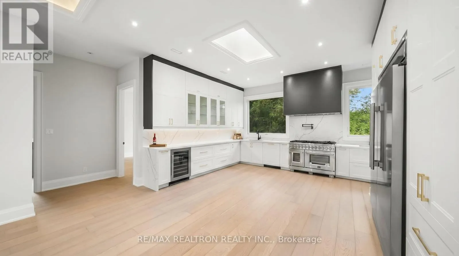 41 SPRUCEWOOD DRIVE