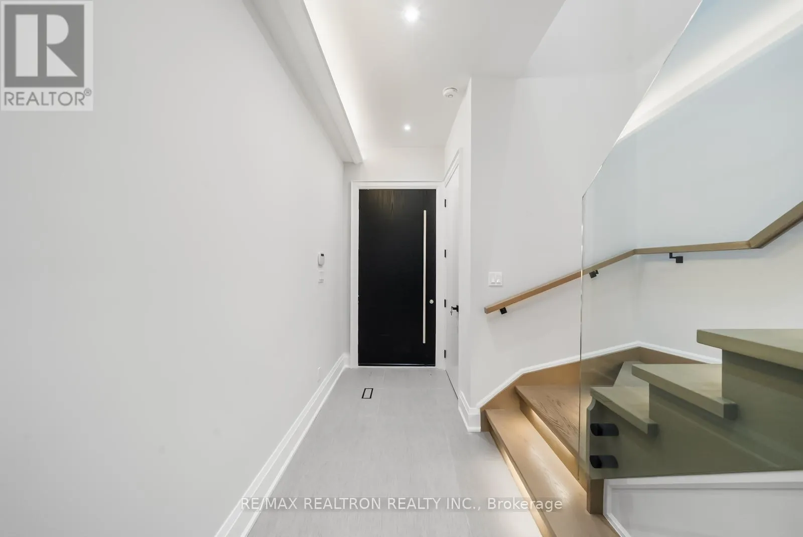 41 SPRUCEWOOD DRIVE