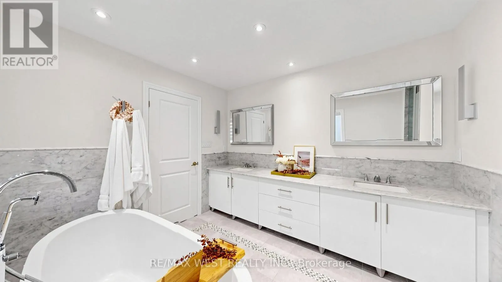 57 ALEX CAMPBELL CRESCENT