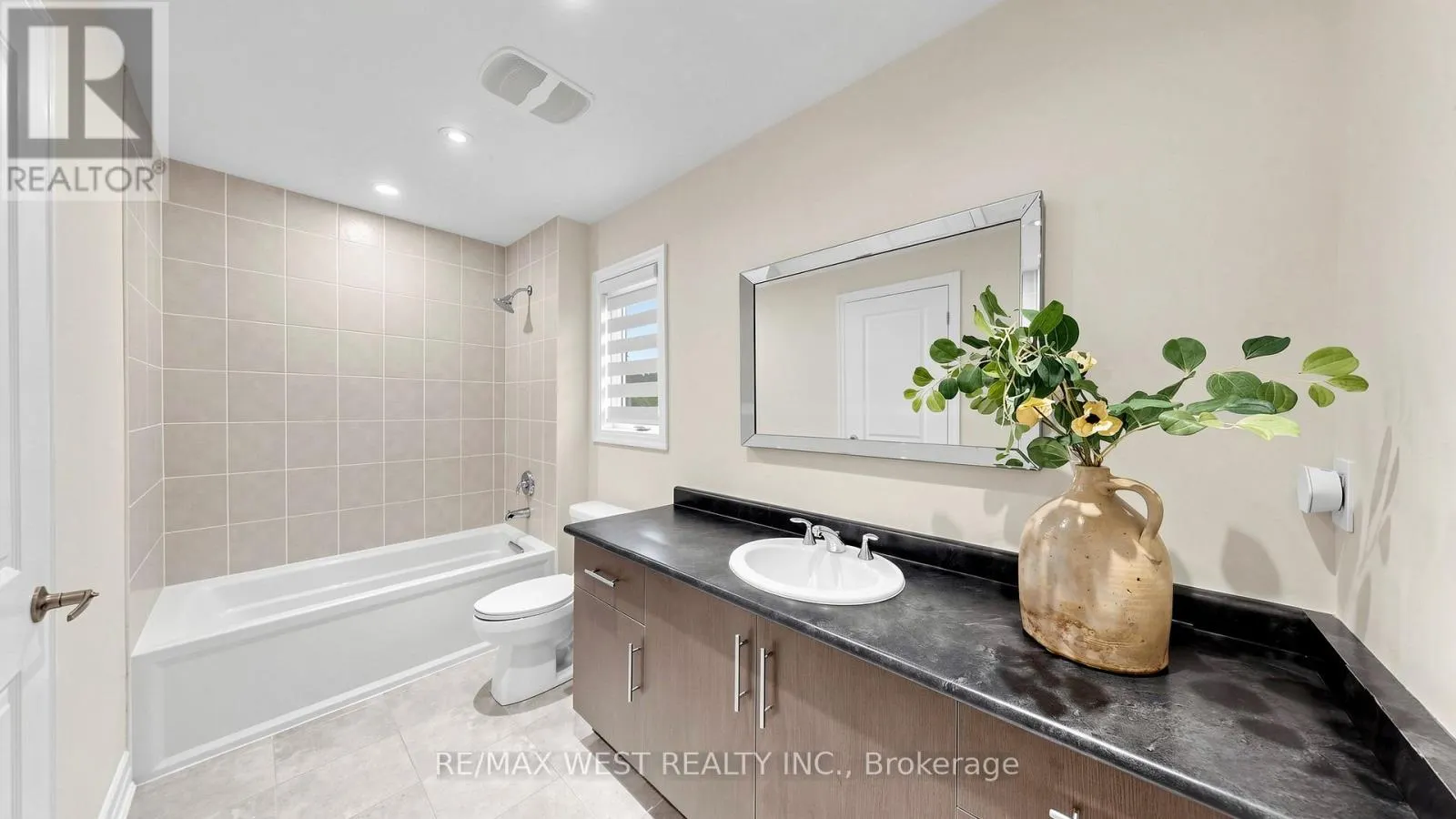 57 ALEX CAMPBELL CRESCENT