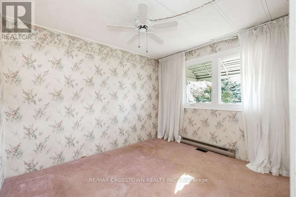 2 TAMARACK COURT