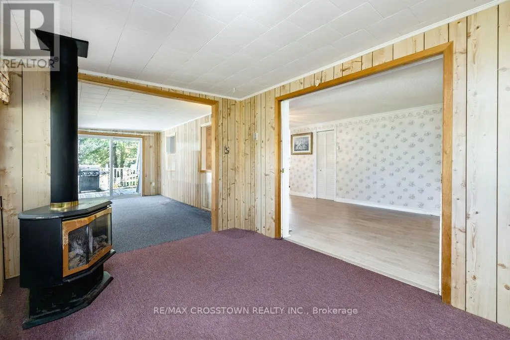 2 TAMARACK COURT