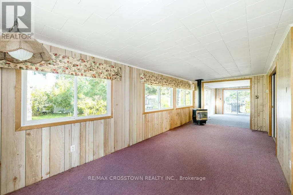 2 TAMARACK COURT