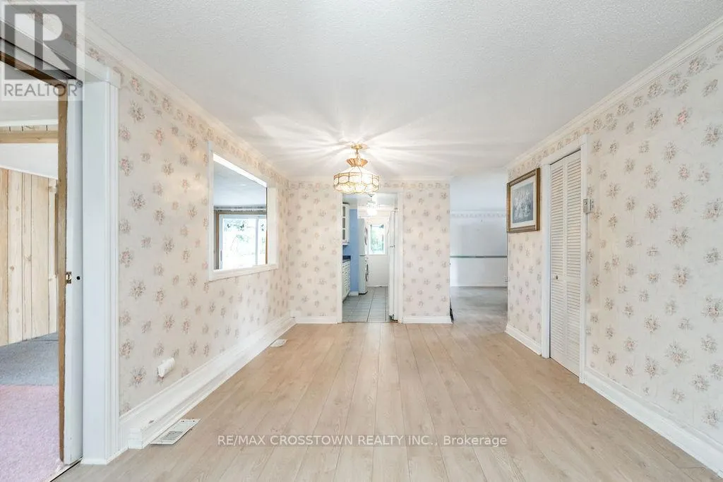 2 TAMARACK COURT