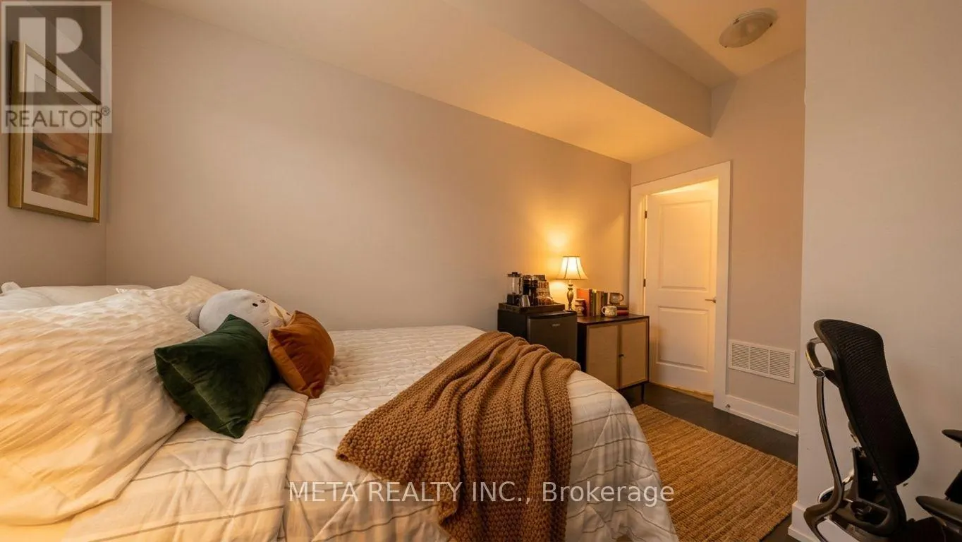 L144 - 9560 ISLINGTON AVENUE