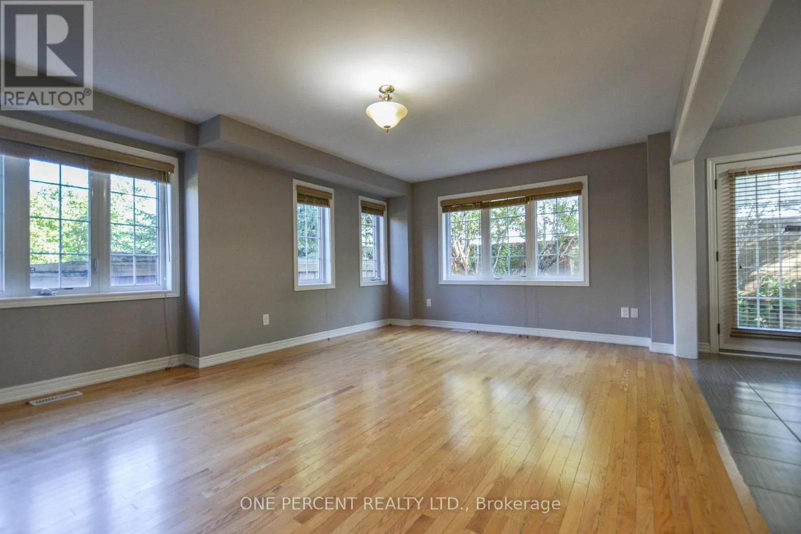85 BENJAMIN HOOD CRESCENT