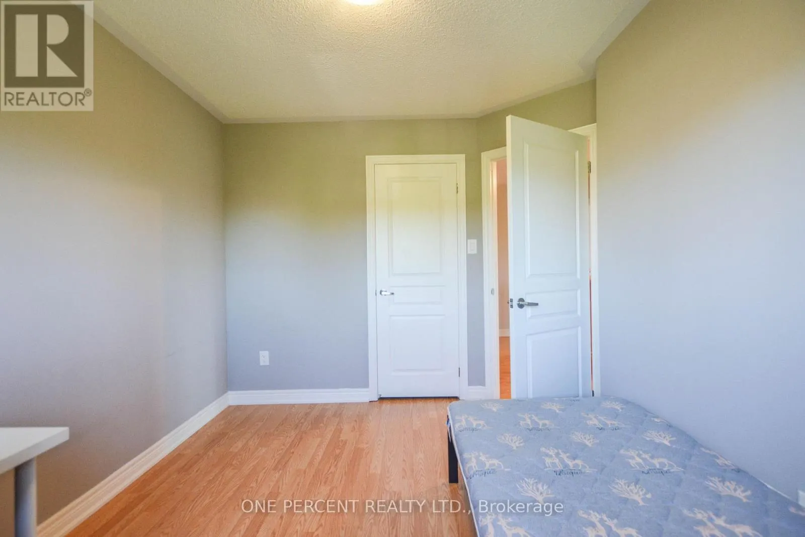 85 BENJAMIN HOOD CRESCENT