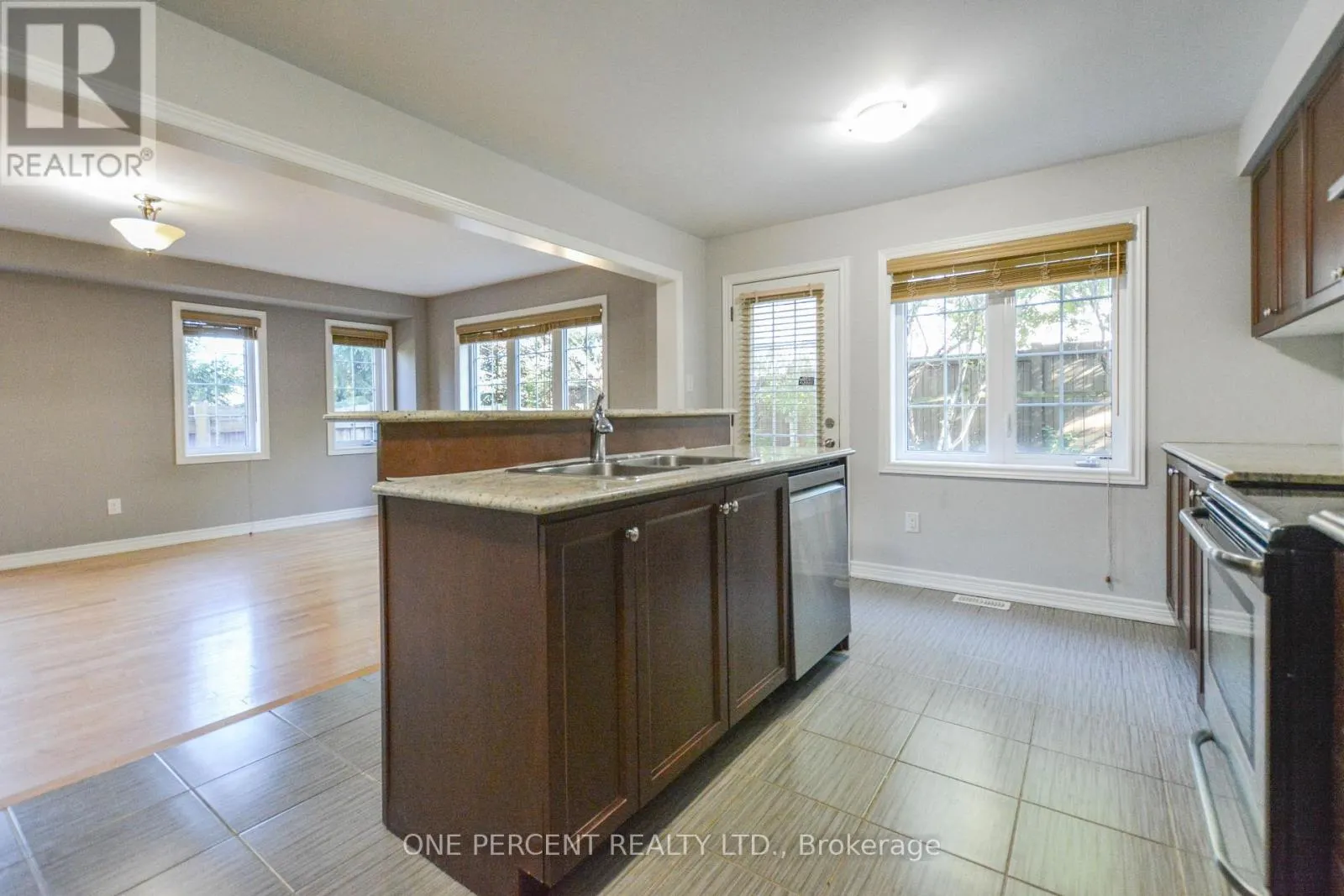 85 BENJAMIN HOOD CRESCENT