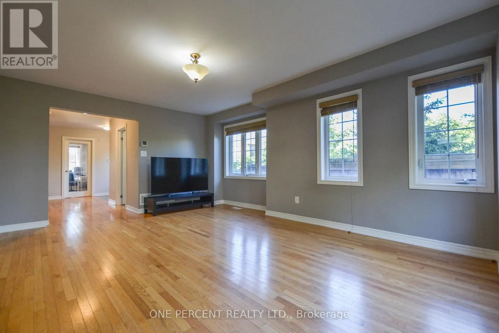 85 BENJAMIN HOOD CRESCENT