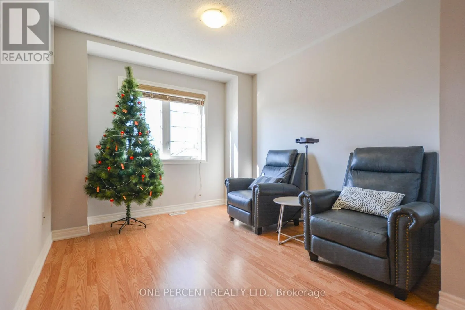 85 BENJAMIN HOOD CRESCENT