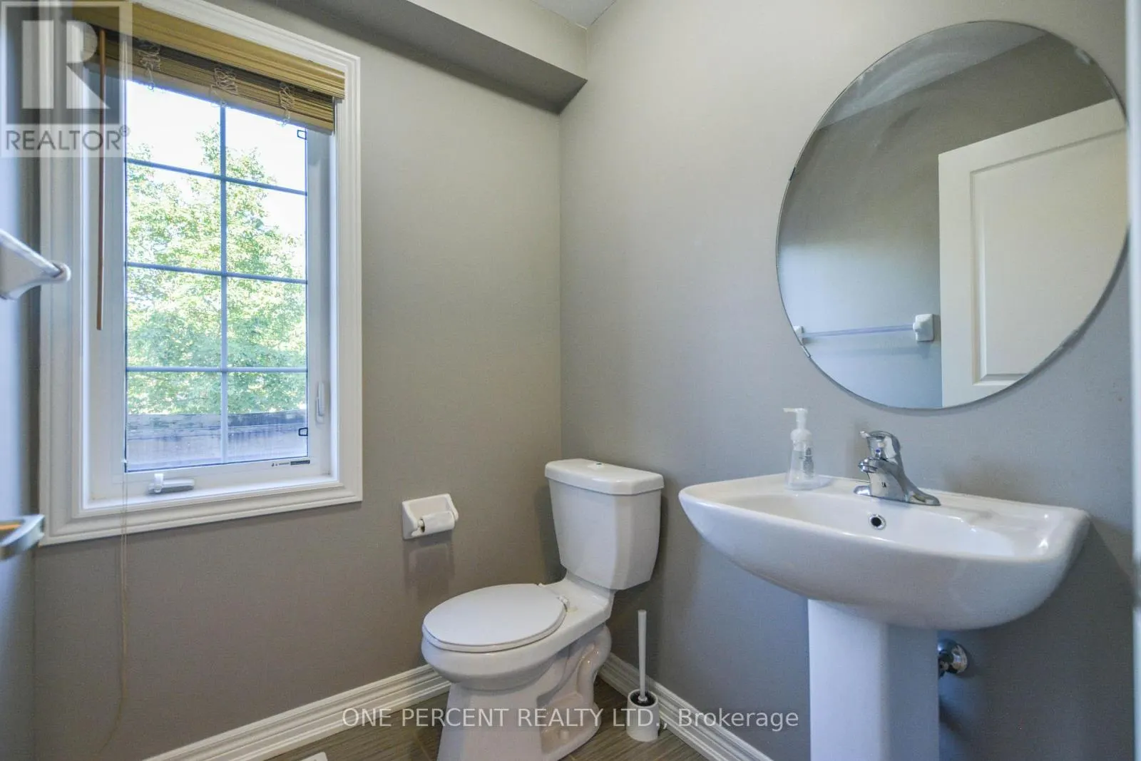 85 BENJAMIN HOOD CRESCENT