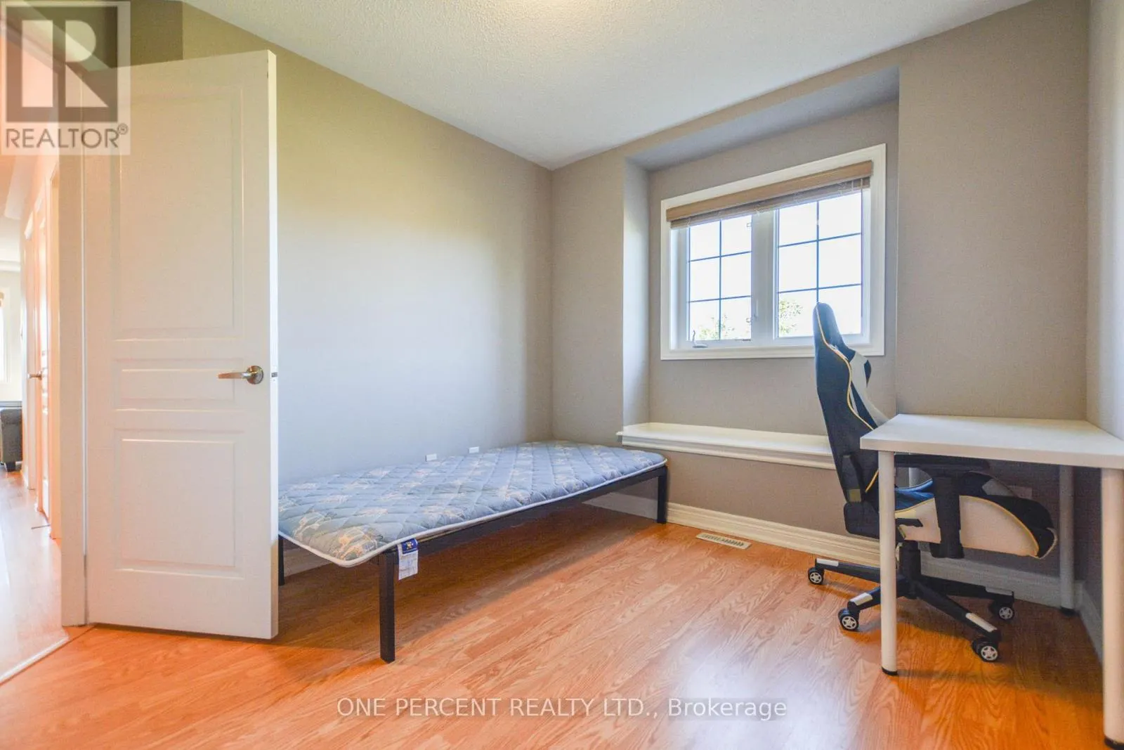 85 BENJAMIN HOOD CRESCENT