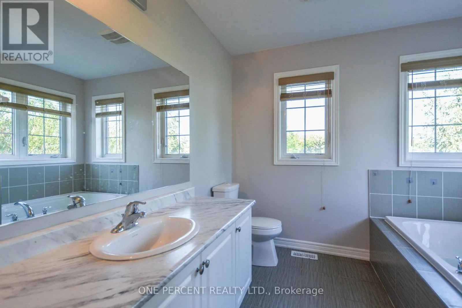 85 BENJAMIN HOOD CRESCENT