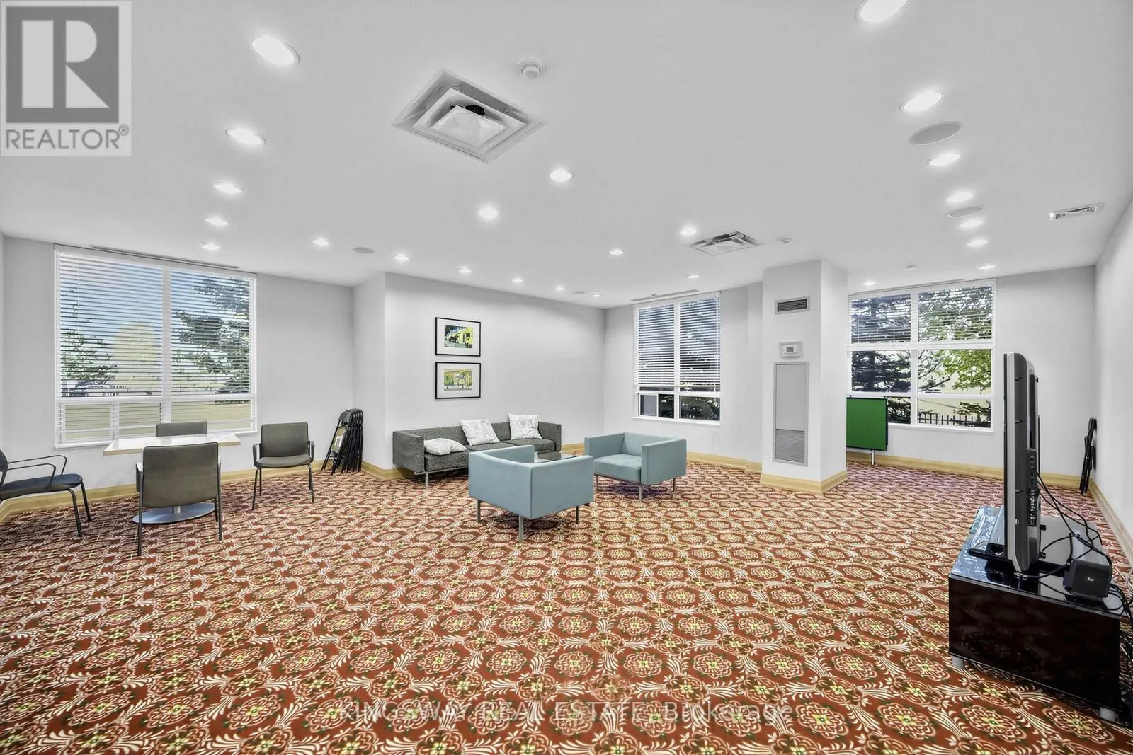 117 - 7373 KENNEDY ROAD