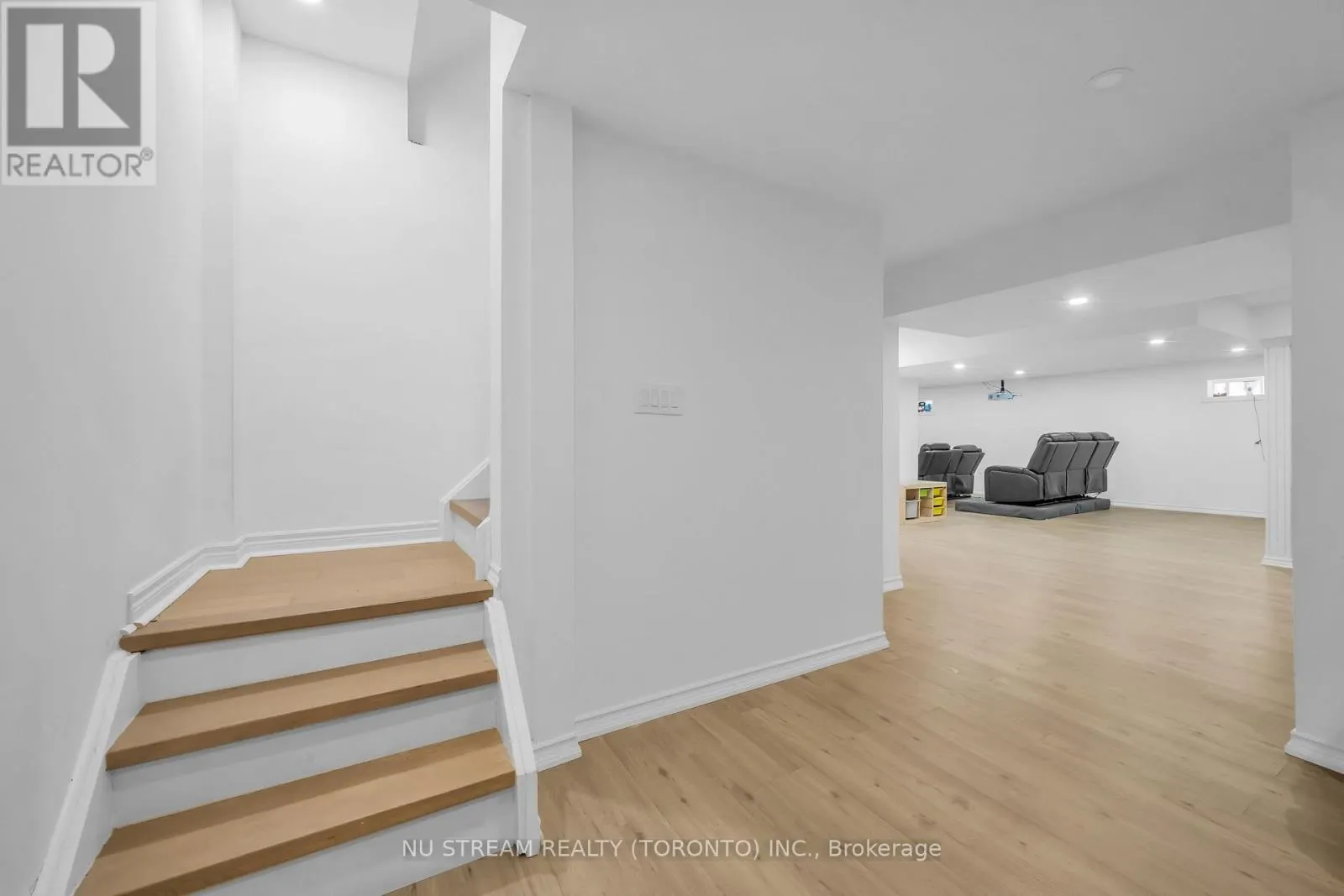 30 PINECREST STREET