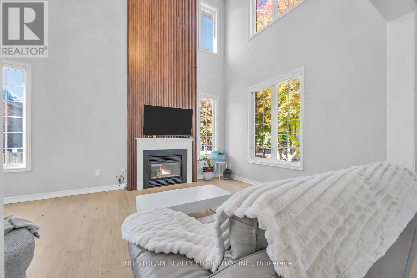 30 PINECREST STREET