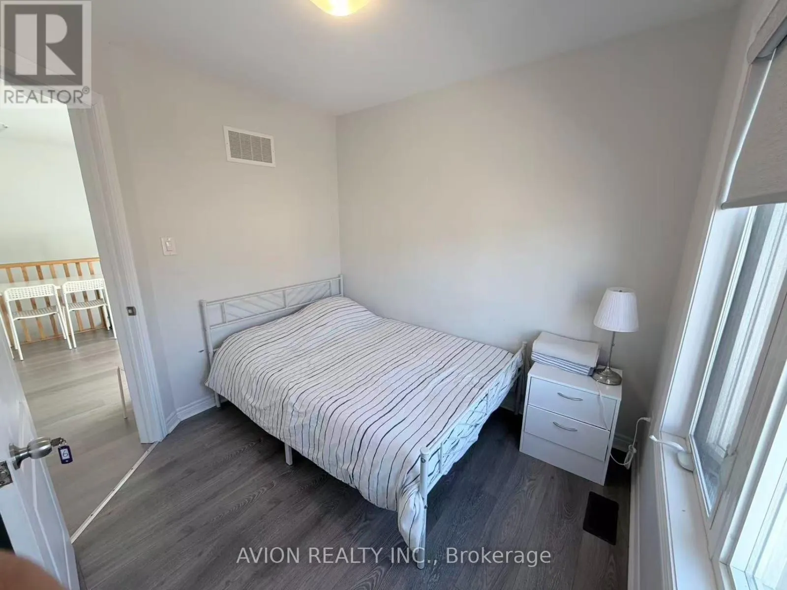 COACH HOUSE - 542 WHITES HILL AVENUE