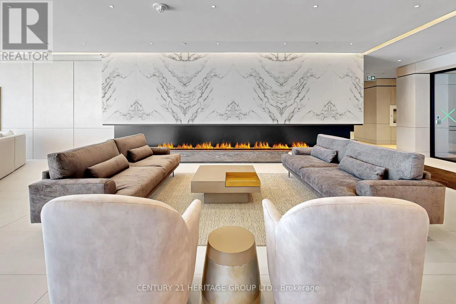 3504 - 30 UPPER MALL WAY