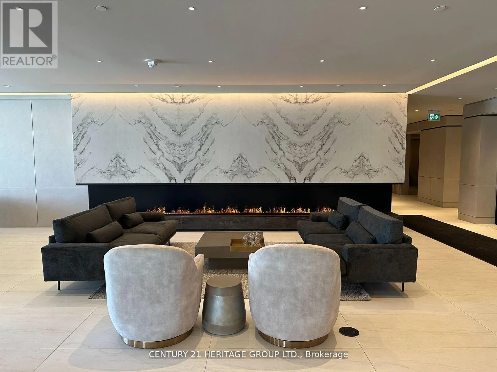 3504 - 30 UPPER MALL WAY