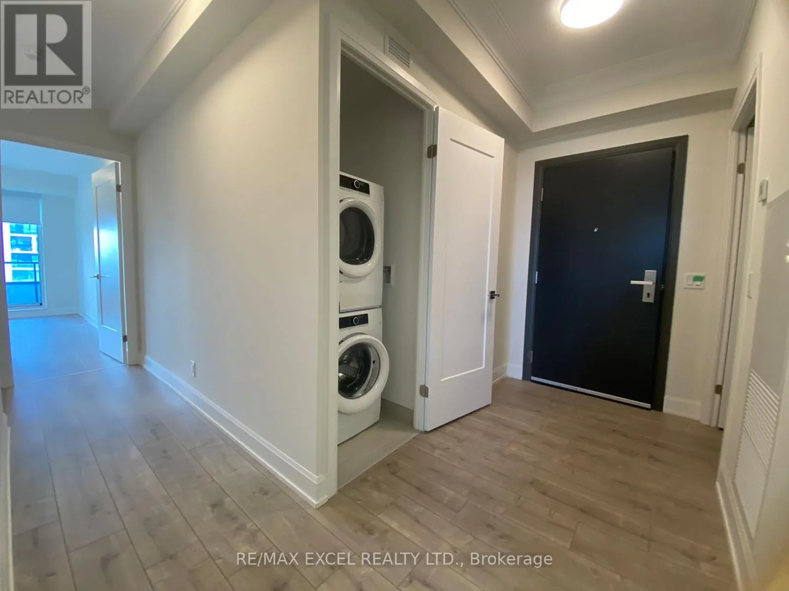 2101 - 38 WATER WALK DRIVE