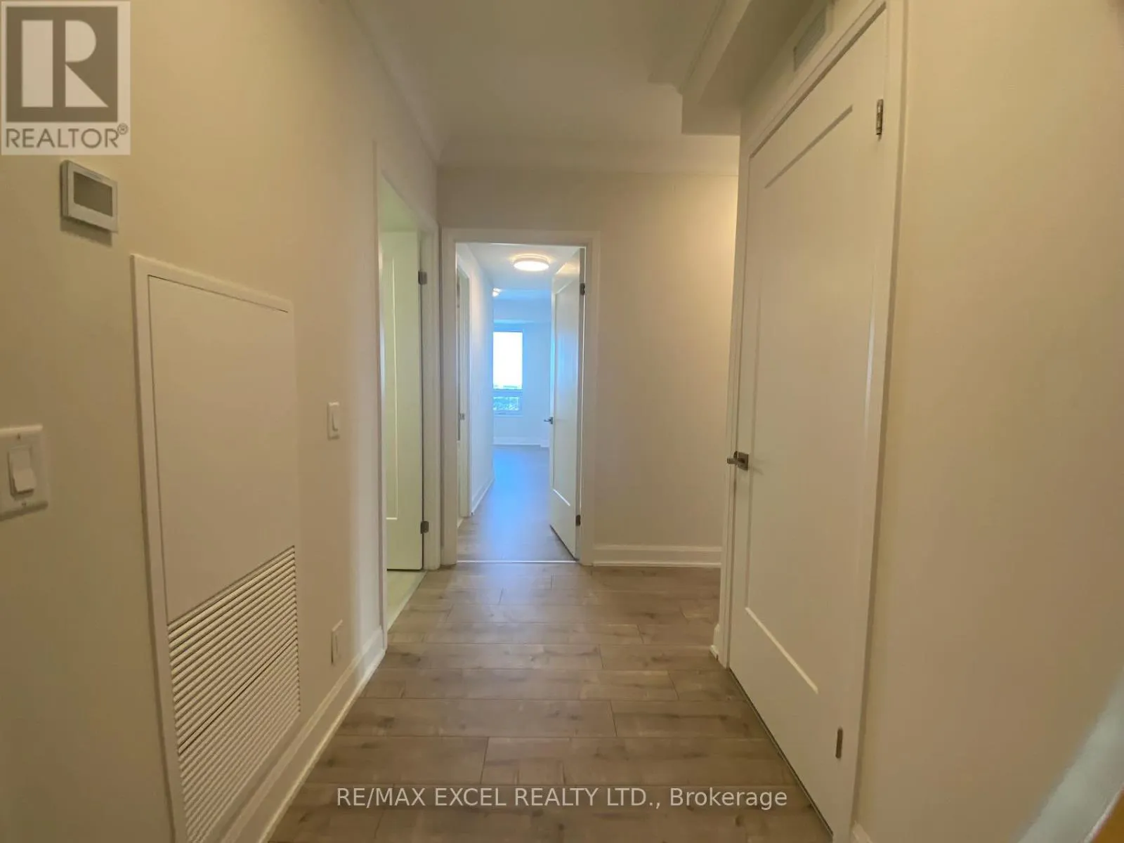 2101 - 38 WATER WALK DRIVE