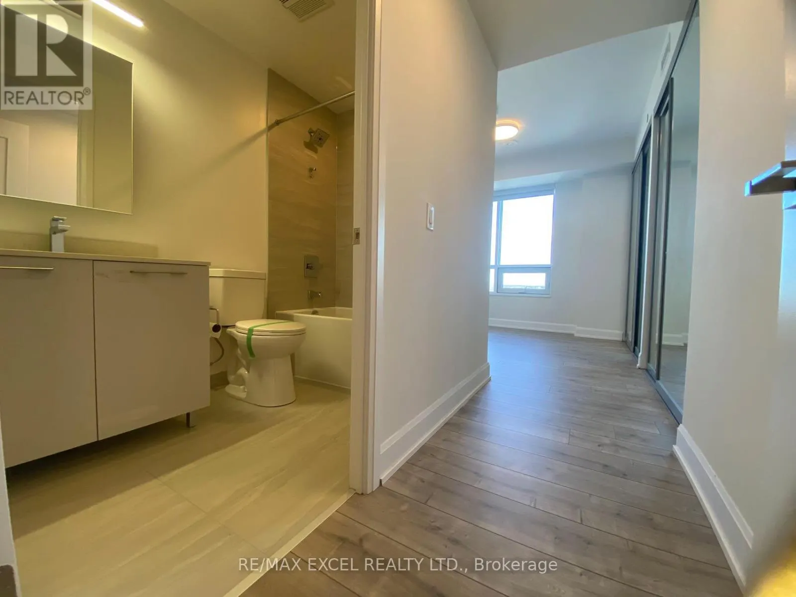 2101 - 38 WATER WALK DRIVE