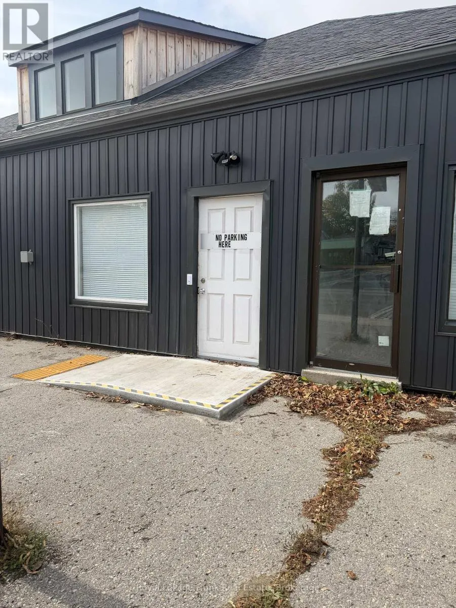4 - 54 MAIN STREET #4