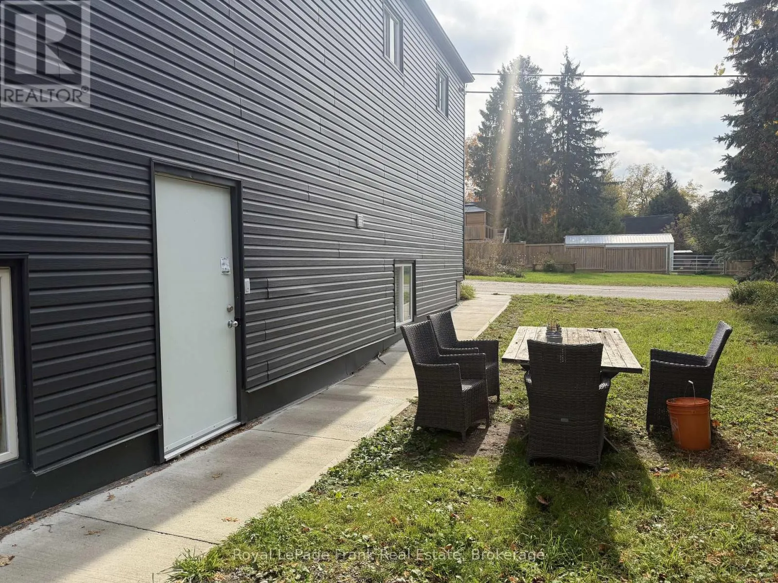 4 - 54 MAIN STREET #4