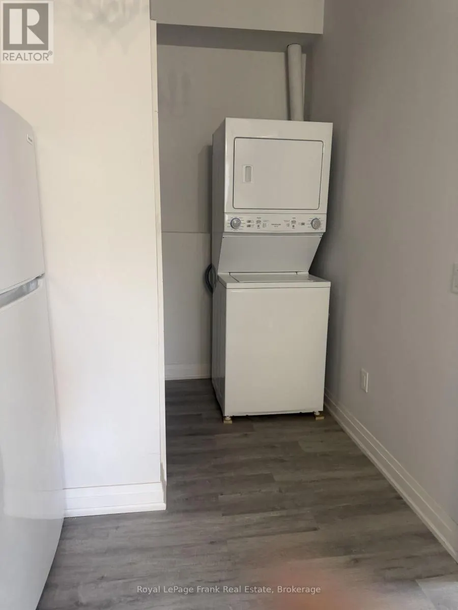 4 - 54 MAIN STREET #4